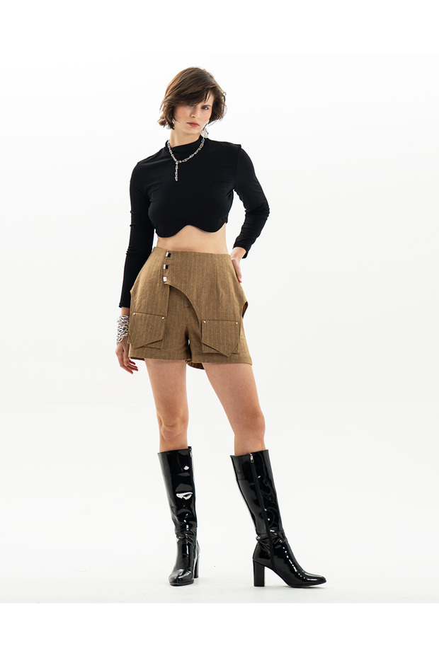 Mono Asymmetrical Shorts Design
