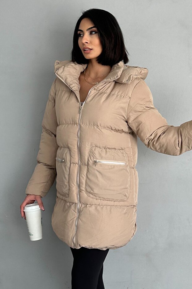 Women's Hooded Long Puffer Coat Winter Puffer Coat with Zipper Pockets