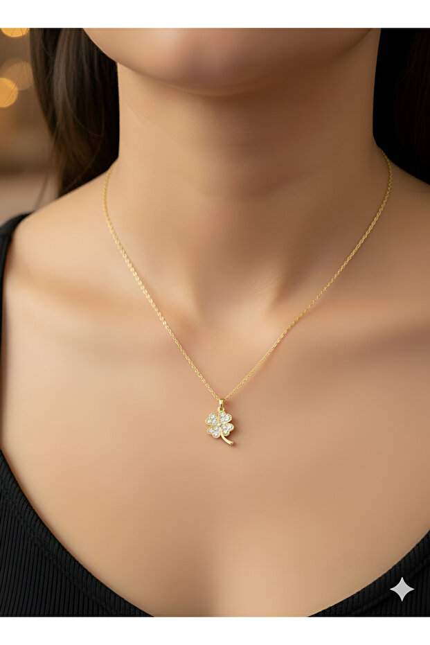 Kadın Yonca Figürlü Çelik Kolye - 3