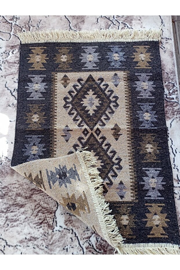 Uşak Dokuma Kilim - 3