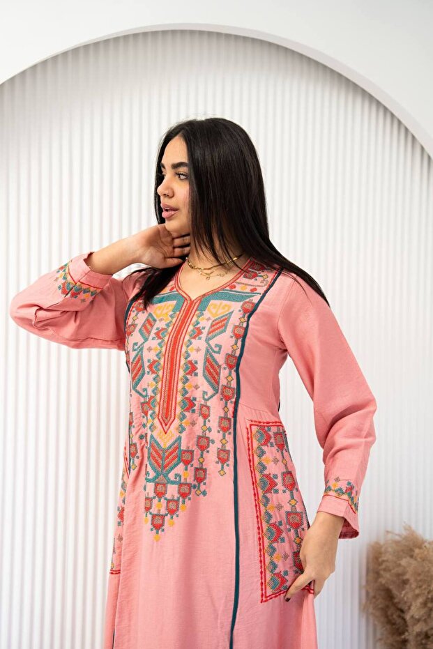 جلابية كتان مطرزة بنقوش تراثية فاخرة SM - 3
