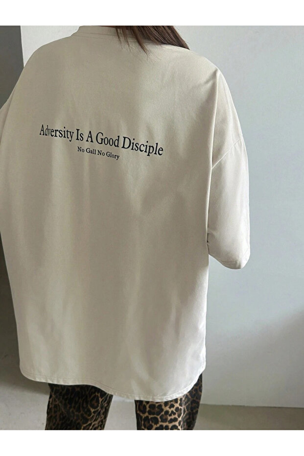 تي شيرت للجنسين بتصميم Adversity Is A Good Disciple مطبوع