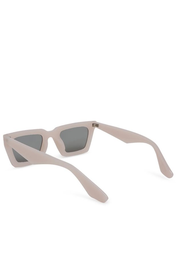 Women Full Rim Wayfarer Sunglasses in White Smoke