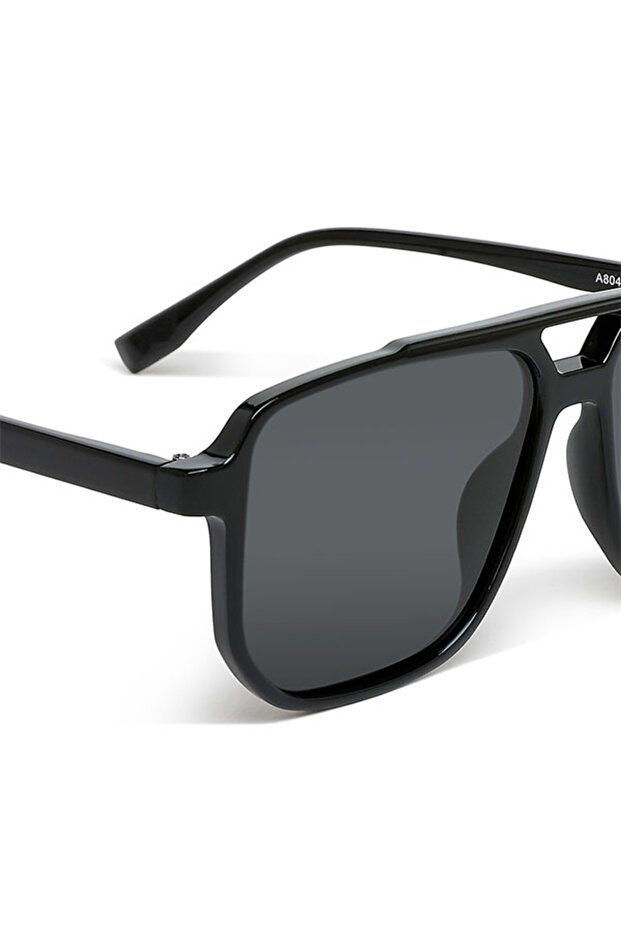 Women Thin Rim Navigator Sunglasses in Black