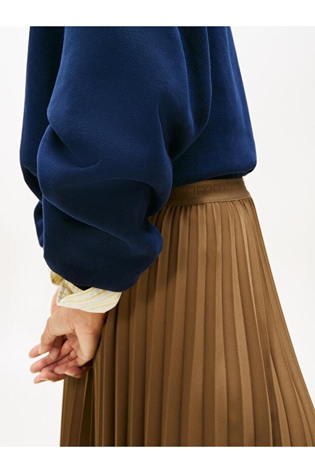 FLUID PLEATED PULL ON MIDI SKIRT - 4