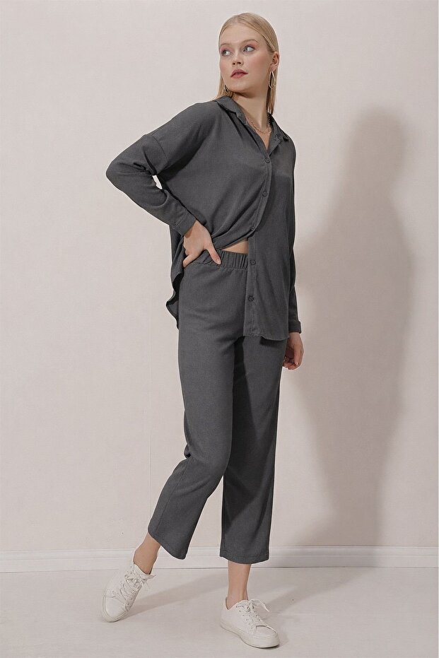 Buttoned Front Wrinkled Suit
