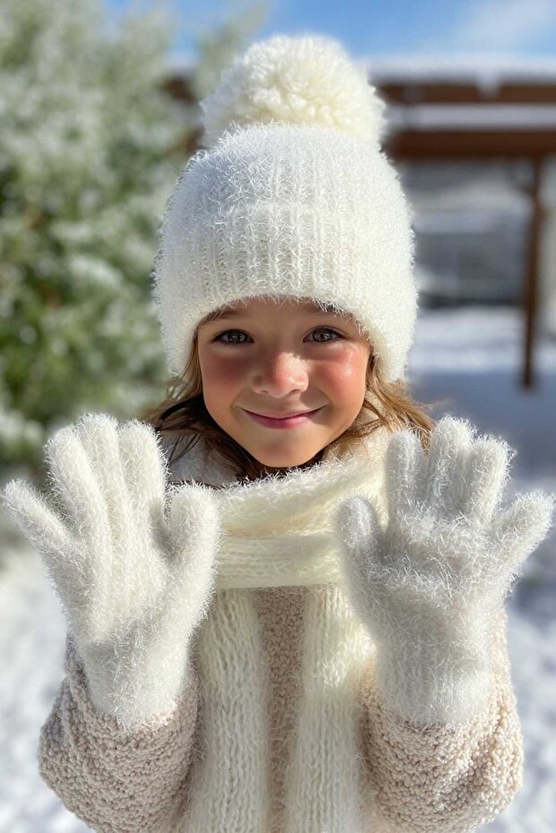 Premium Winter Children's Beanie Scarf Gloves Set 8-12 Years Old