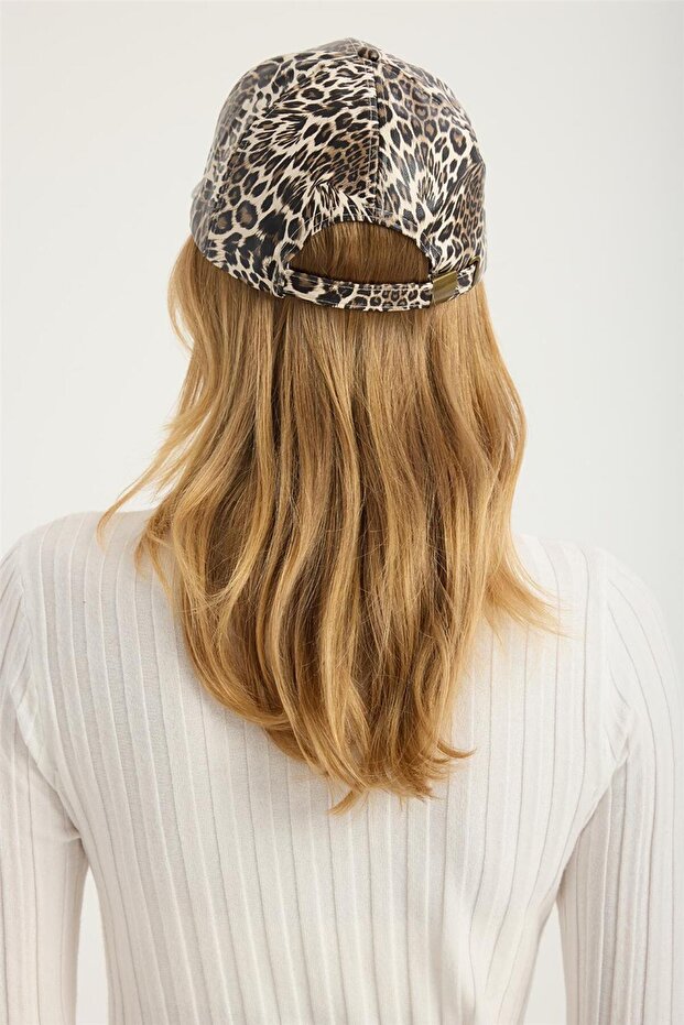 قبعة منقوشة بنمط الفهد - 5