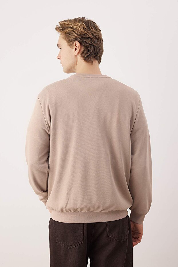 Bej Rahat Kesim Basic Bisiklet Yaka Sweatshirt TMNAW26SW00060 - 4