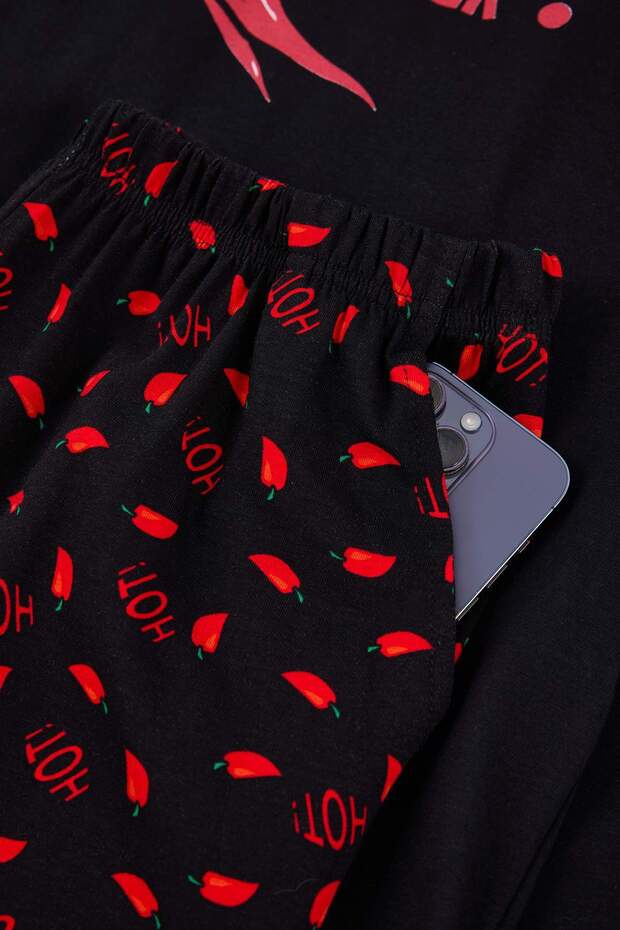 Siyah Regular Kesim Biber Baskılı Pamuklu Cep Detaylı Uzun Örme Pijama Takımı TMNAW26PT00044 - 7
