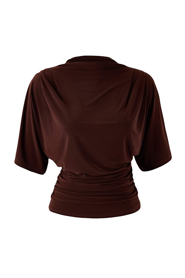 Kahverengi Fitted/Vücuda Oturan Kayık Yaka Yarasa Kol Kısa Kollu Esnek Örme Bluz TWOSS26BZ00020 - 5