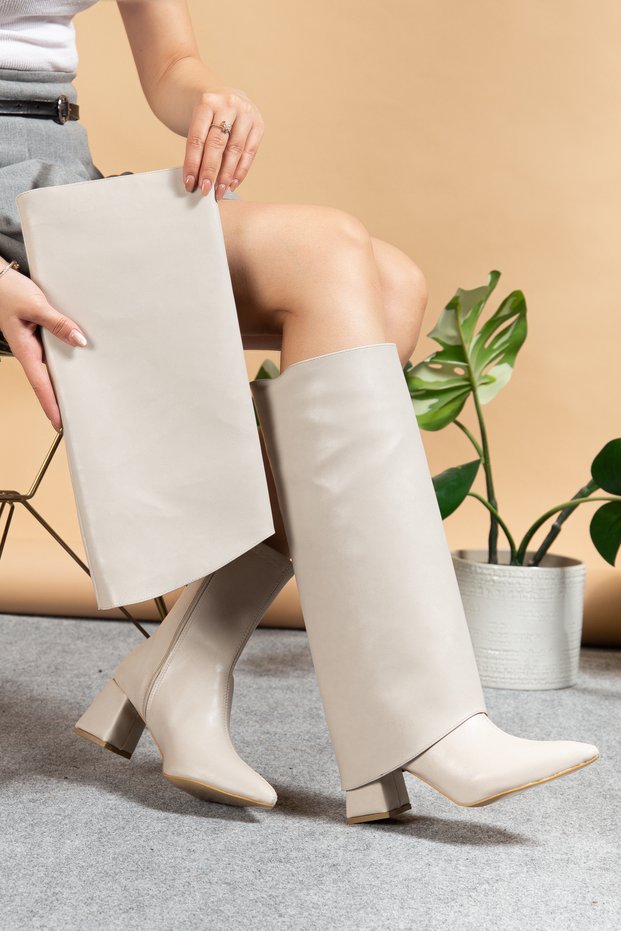 Women's Detachable Leg Warmers Detailed Metal Pointed Toe Beige Leather Boots