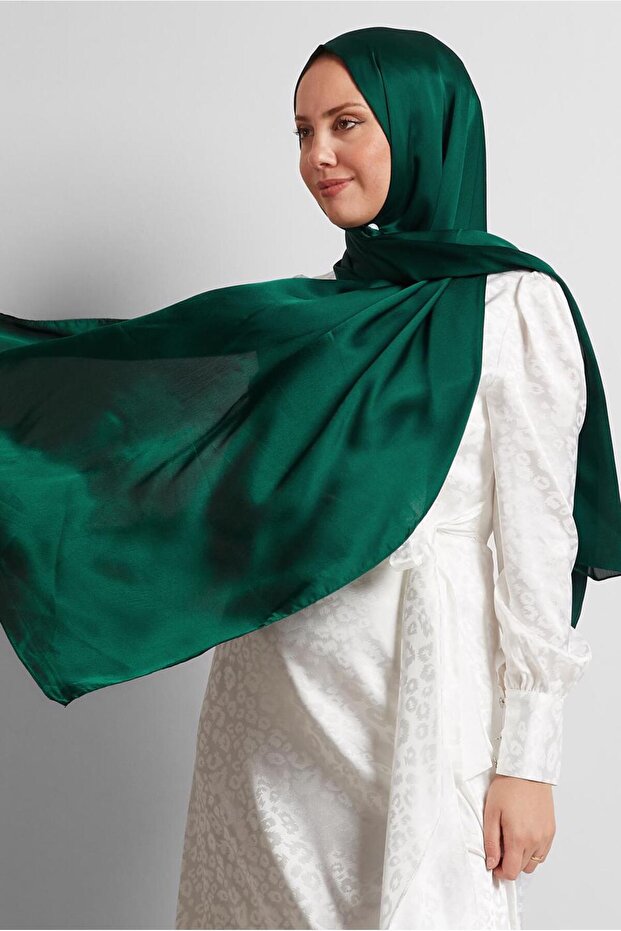 شال من الساتان 8570