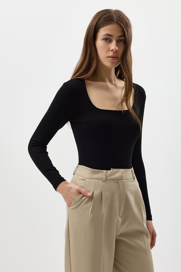 Black Square Collar Long Sleeve Corded Fabric Women's Bodysuit 8267A