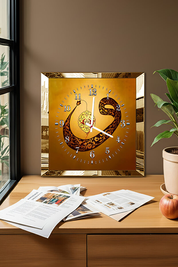 ساعة حائط مزخرفة من خشب MDF مع إطار ذهبي وكتابة فاف