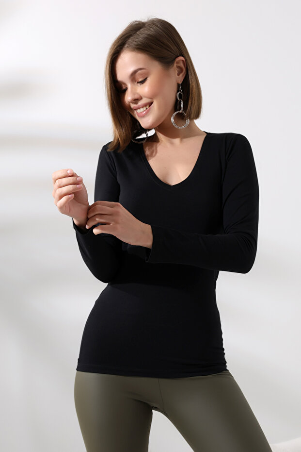بادي نسائي بأكمام طويلة ورقبة على شكل حرف V 101bk010001