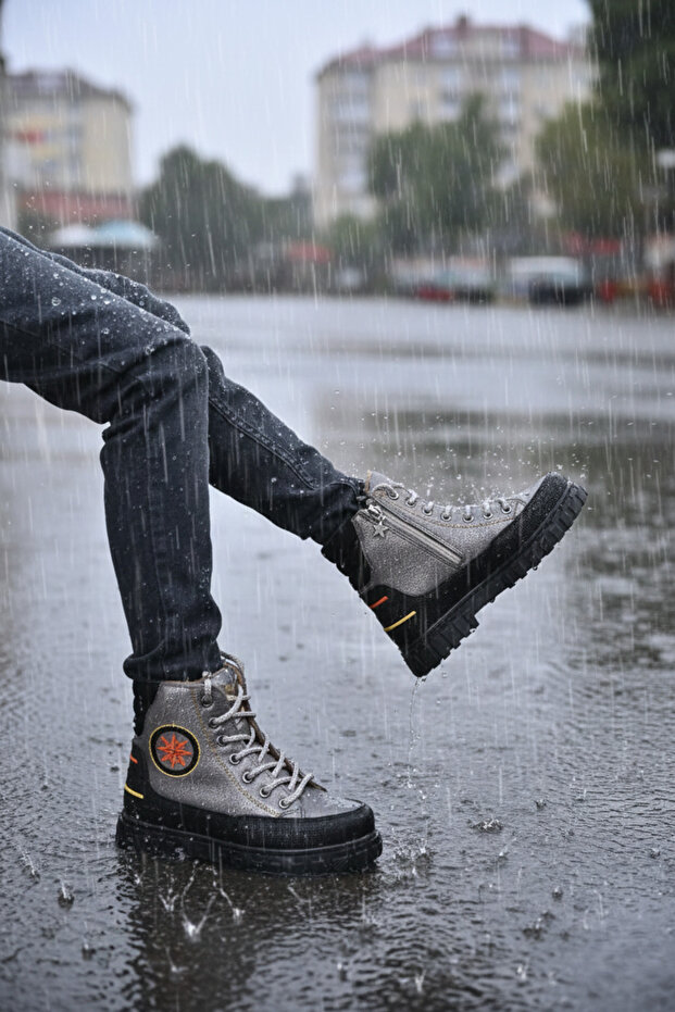 Kürklü Çocuk Botu - 1