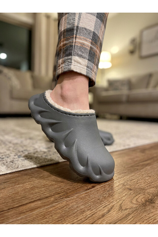 لهب منقوشة النعال سلس - 1