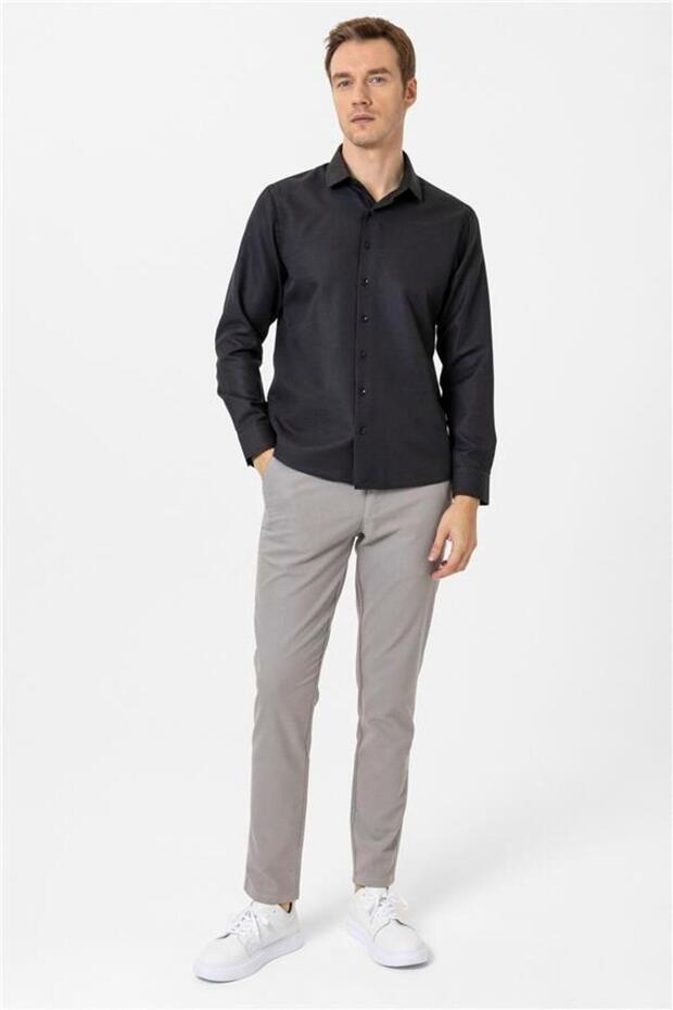 قميص دوبي ذو أساور مربعة الشكل - 5