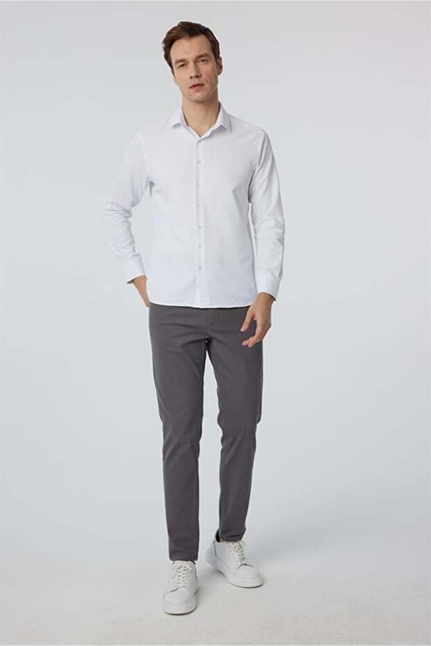 قميص دوبي ذو أساور مربعة الشكل - 3