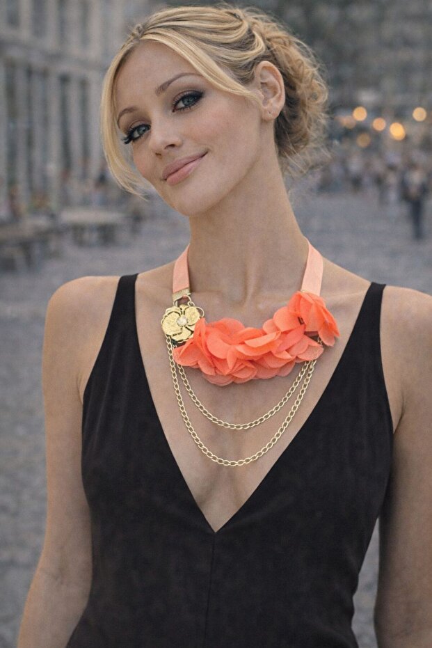 Women's Necklace with Tie Chain