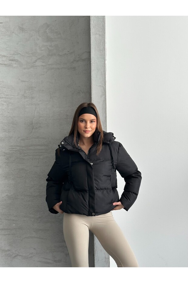 Women's Basic Puffer Jacket - 1