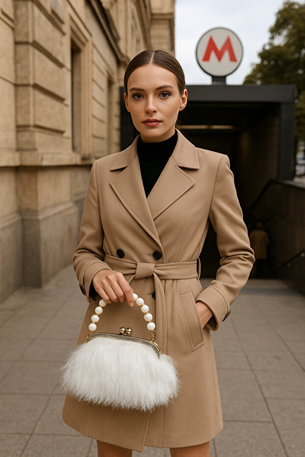 Beyaz Kürklü Şık Çanta - 7