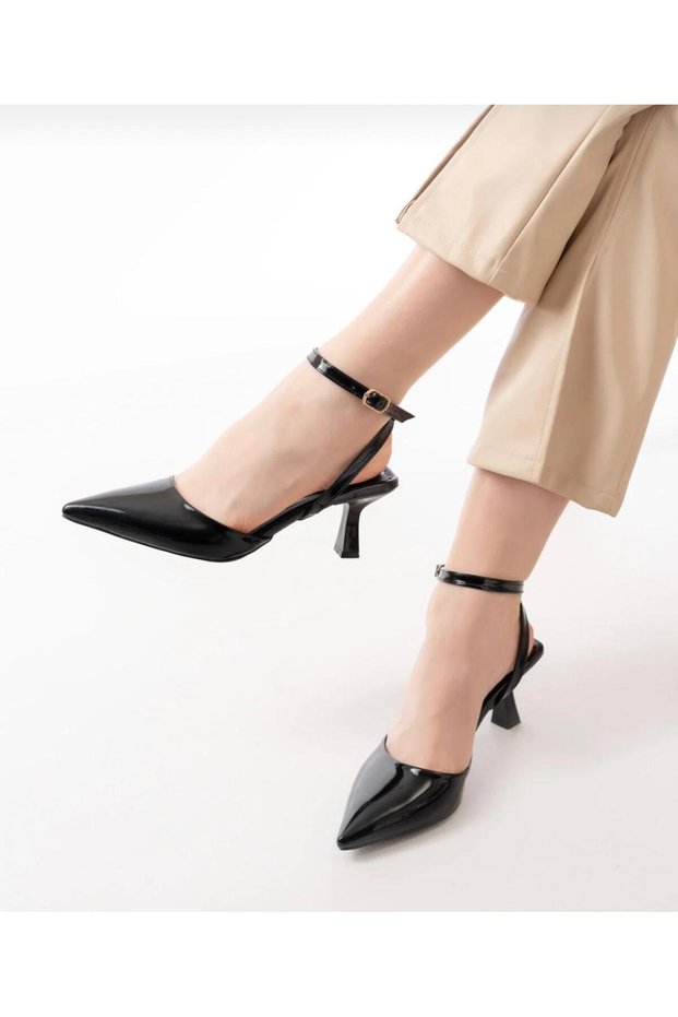 Short Heeled Strappy Black Women's Shoes Heel Height 7.5 cm