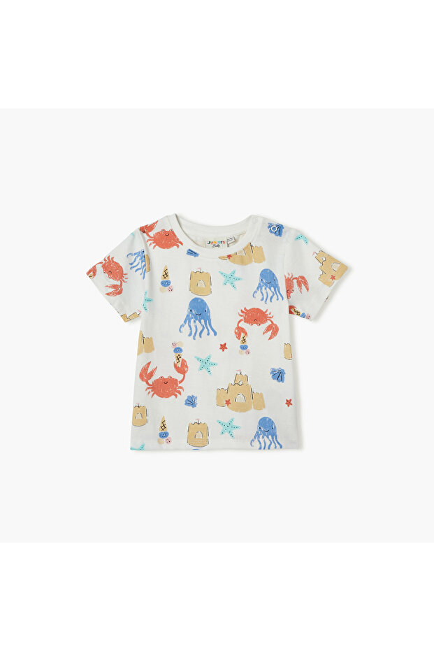 Graphic Print Crew Neck T-shirt with Button Closure