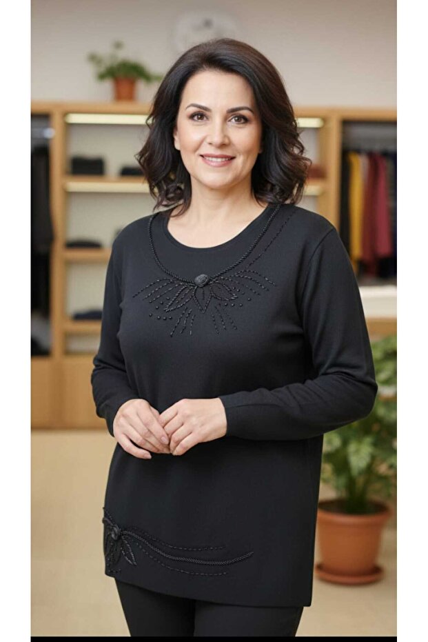 Long Sleeve Beaded Clover Knitted Blouse