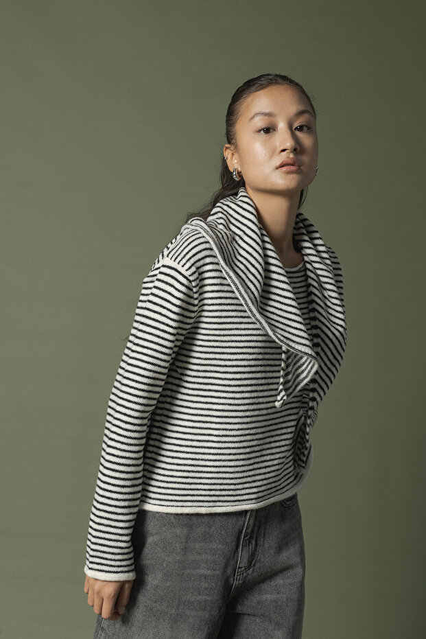 Striped scarf detail knit sweater