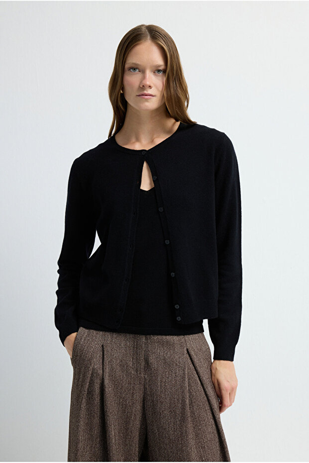 Düğmeli Yün Triko Hırka - 1