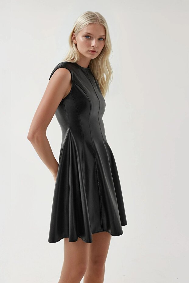 BUSEM Suni Deri Fermuarlı Mini Elbise - 4
