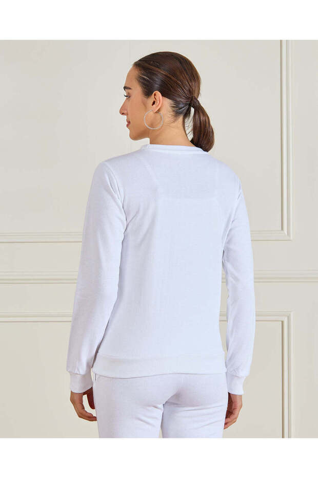 سويت شيرت نسائي أبيض مطبوع أساسي - 3