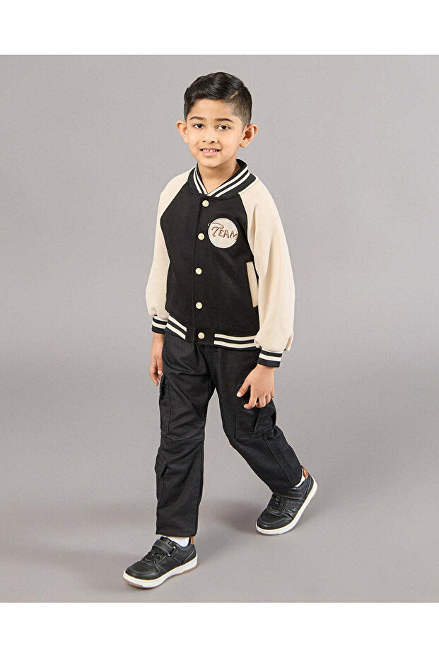 سويت شيرت أسود بأزرار أمامية للأولاد - 5