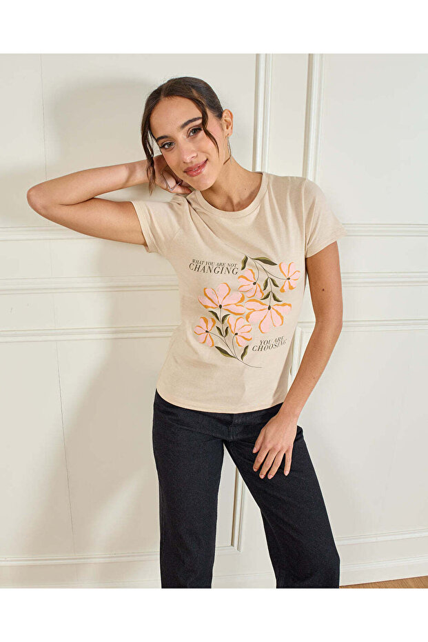 تي شيرت جرافيكي للسيدات - 5