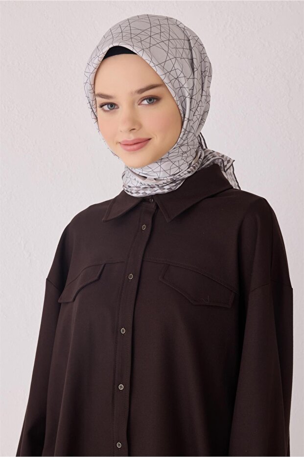 وشاح حريري بنمط هندسي 4053D (تويل)-02