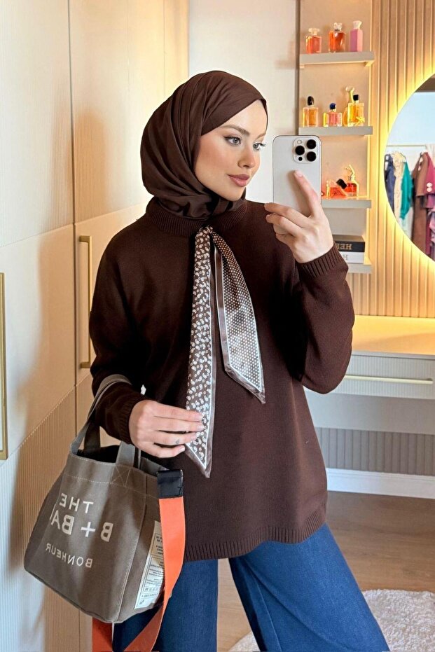 Paradox Scarf Sweater Brown