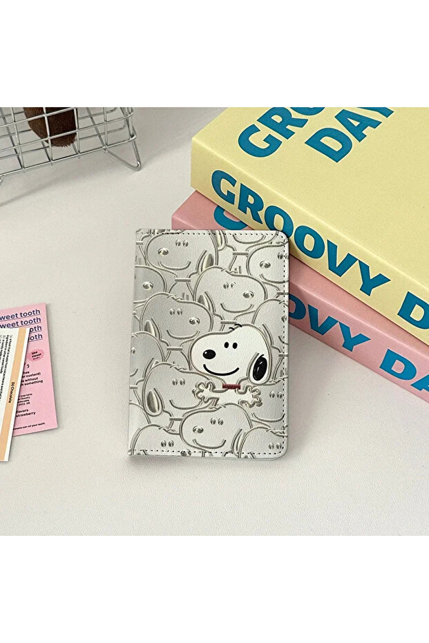 Bandai huzhaobaohutao-bai Cartoon Snoopy Passport Holder Certificate Bag Protective Cover Multi Func