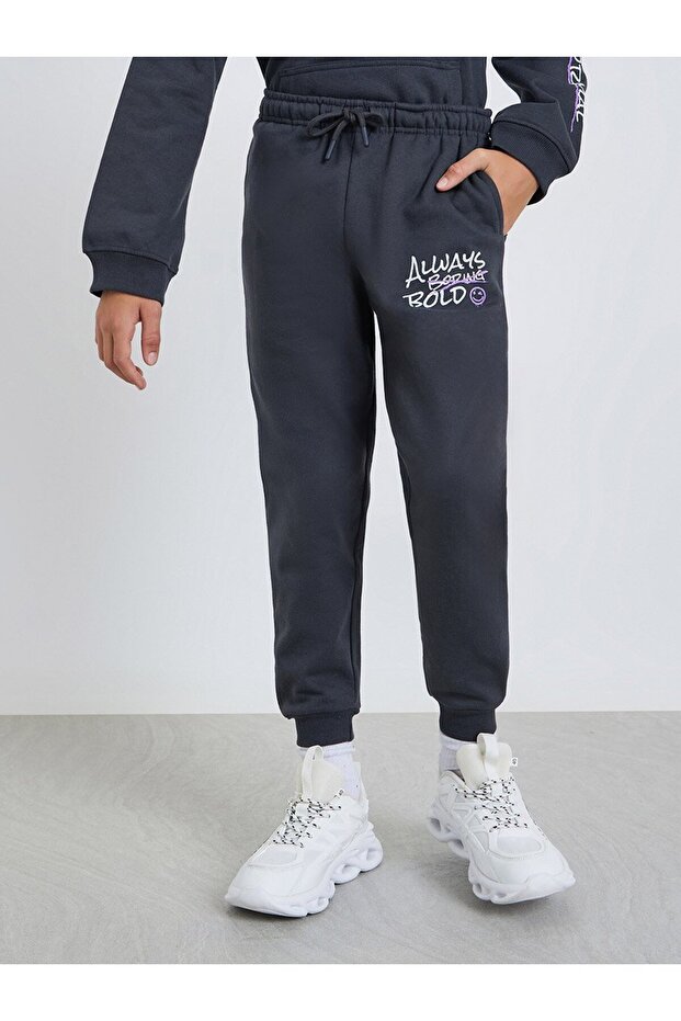 Teen Boys joggers with graphic print