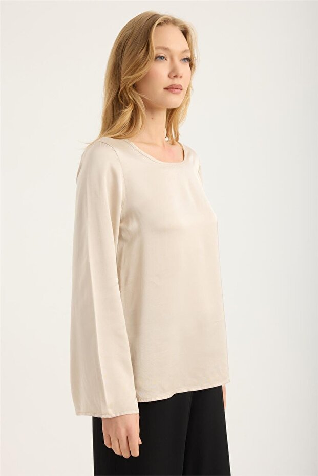 بلوزة برقبة دائرية - 3