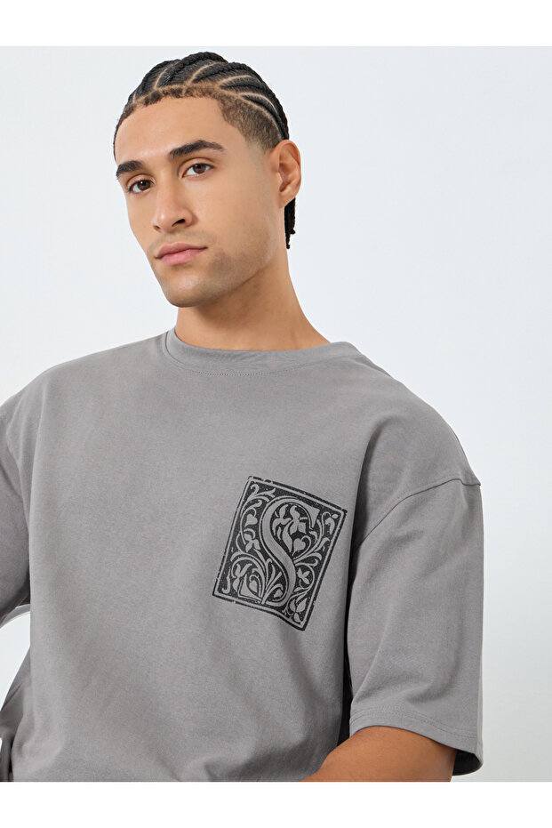 Men Grey Graphic Print Oversized T-Shirt