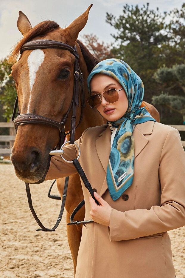 وشاح أوسكار - تركواز غامق