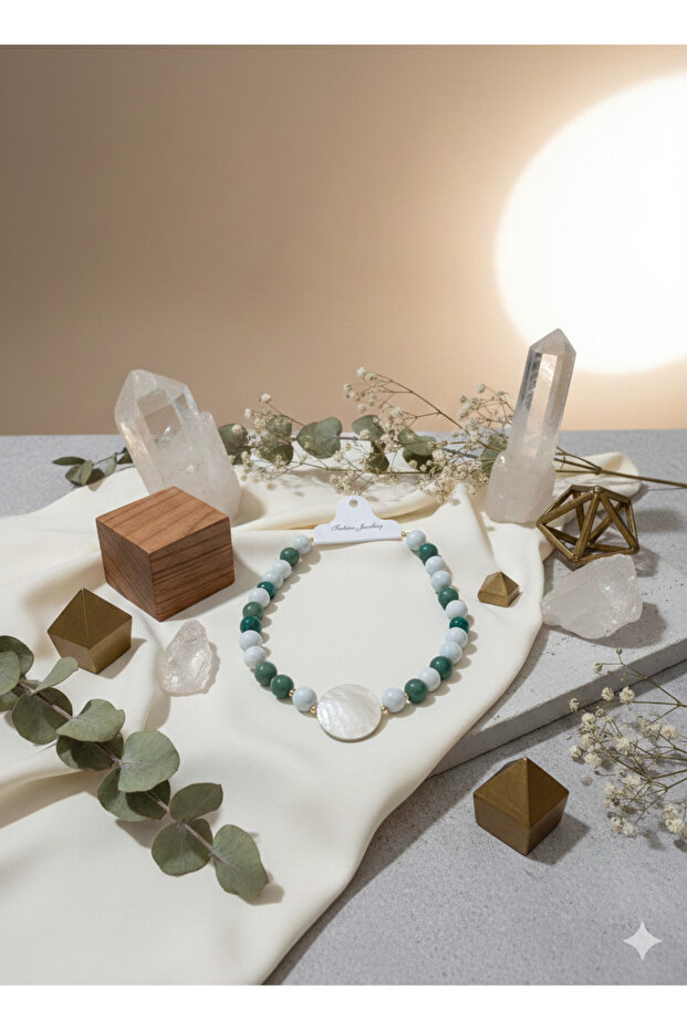 A Quality Big Beaded Acrylic Design Women Necklace