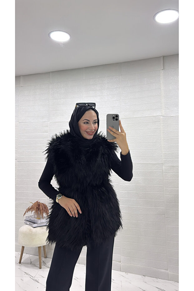 ASTARLI SİYAH KÜRK YELEK - 3