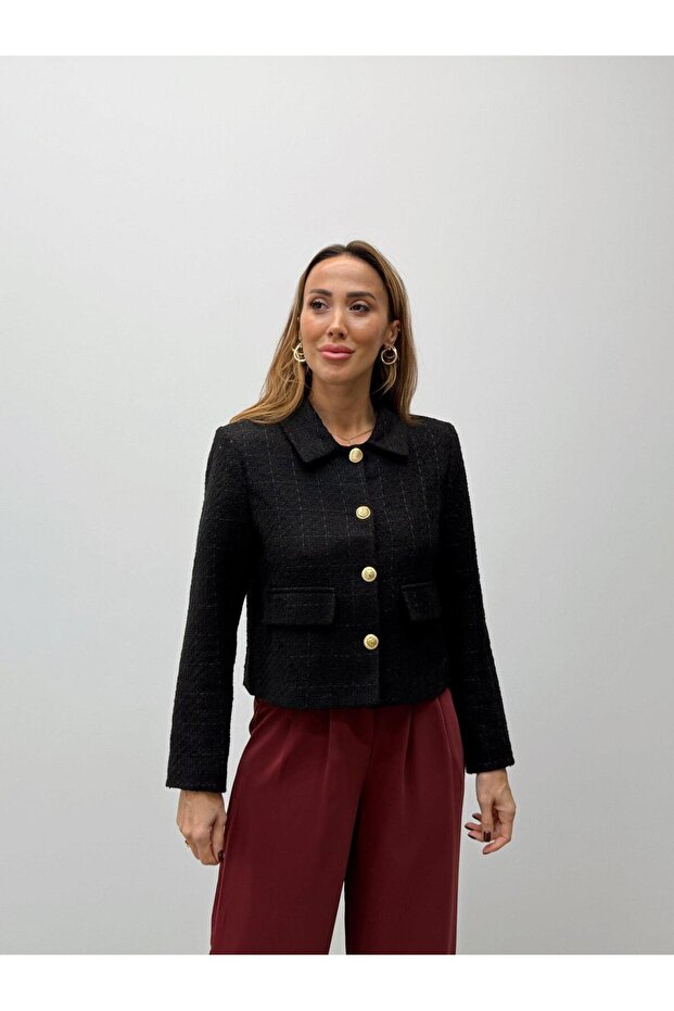 سترة من التويد مزينة بأزرار ذهبية - 1