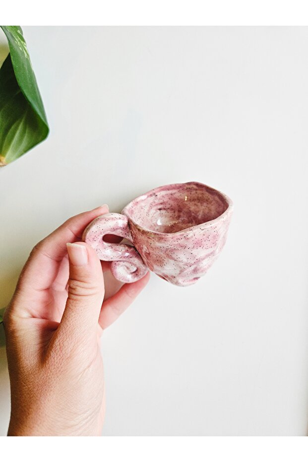 فنجان قهوة تركي مصنوع يدويًا من الفضة اللامعة - 2