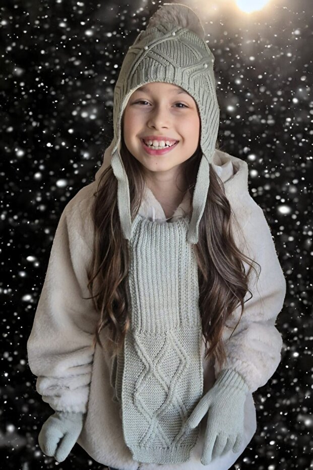 Girl's Scarf Hat Gloves 3-Piece Set