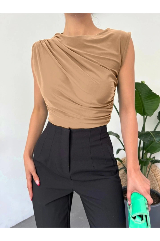 بلوزة صفراء برقبة دائرية وأكمام طويلة - مينك - 1