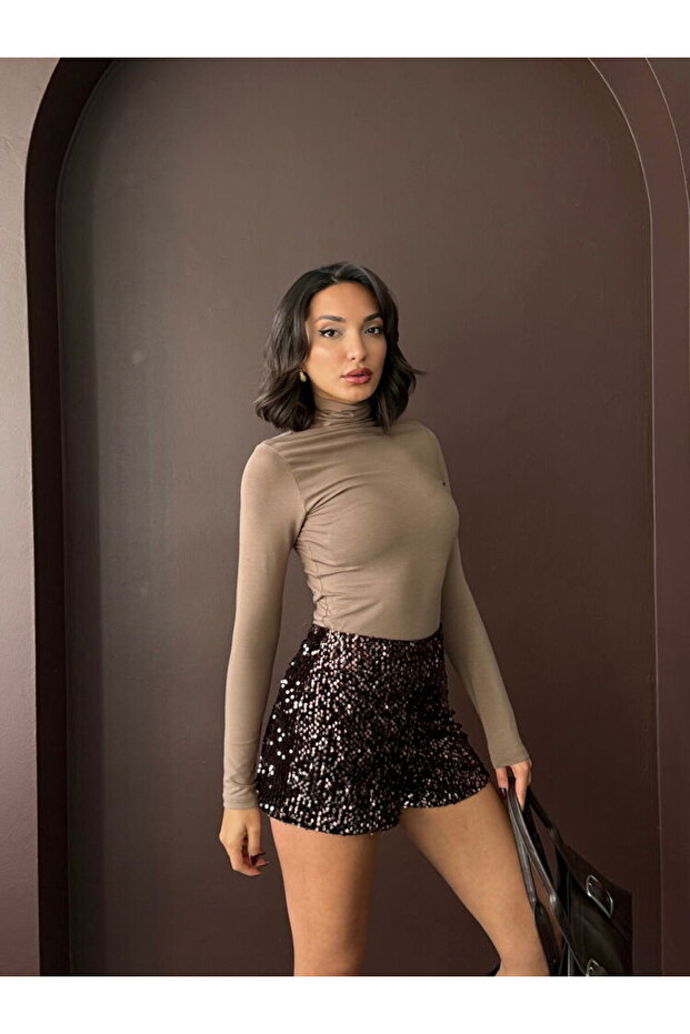 PULLU KADİFE ŞORT - 2